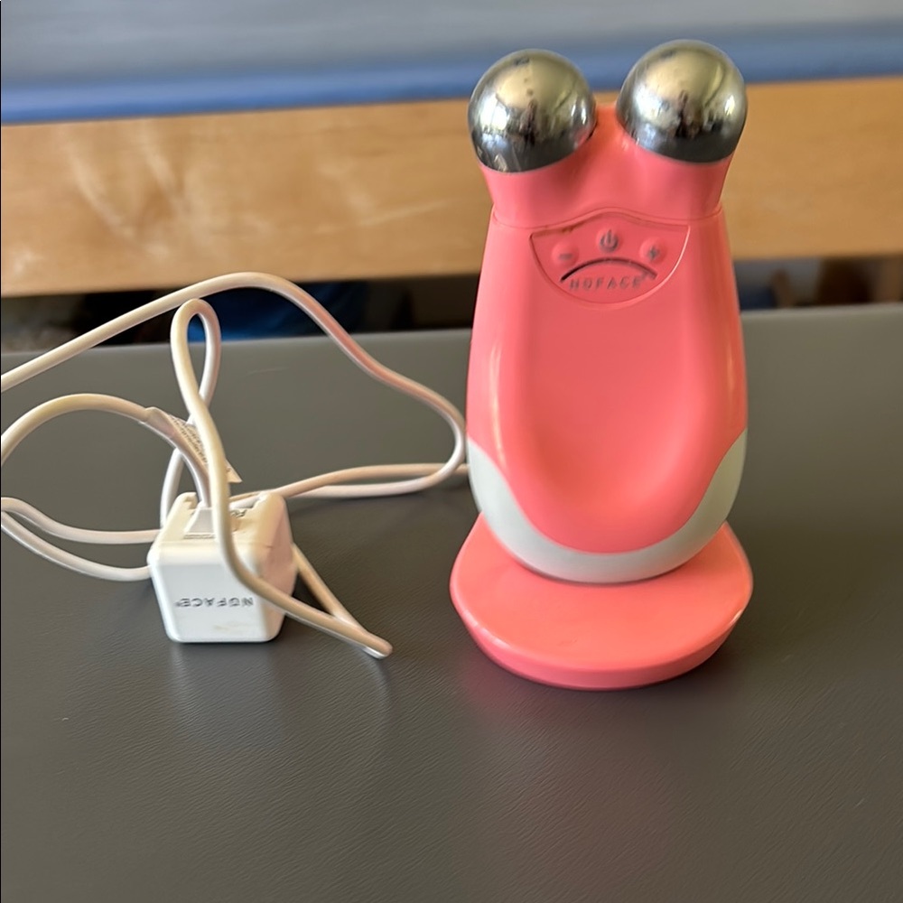Pink NuFace Microcurrent device